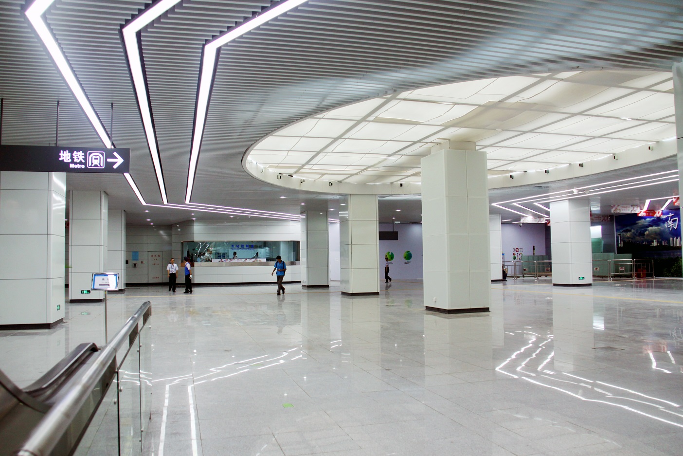 地铁3号线综合交通枢纽照明工程